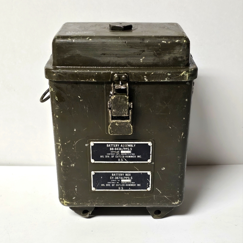 BB-643 PPS-5 Battery Assembly & Box by Airborne Instruments Laboratory Military